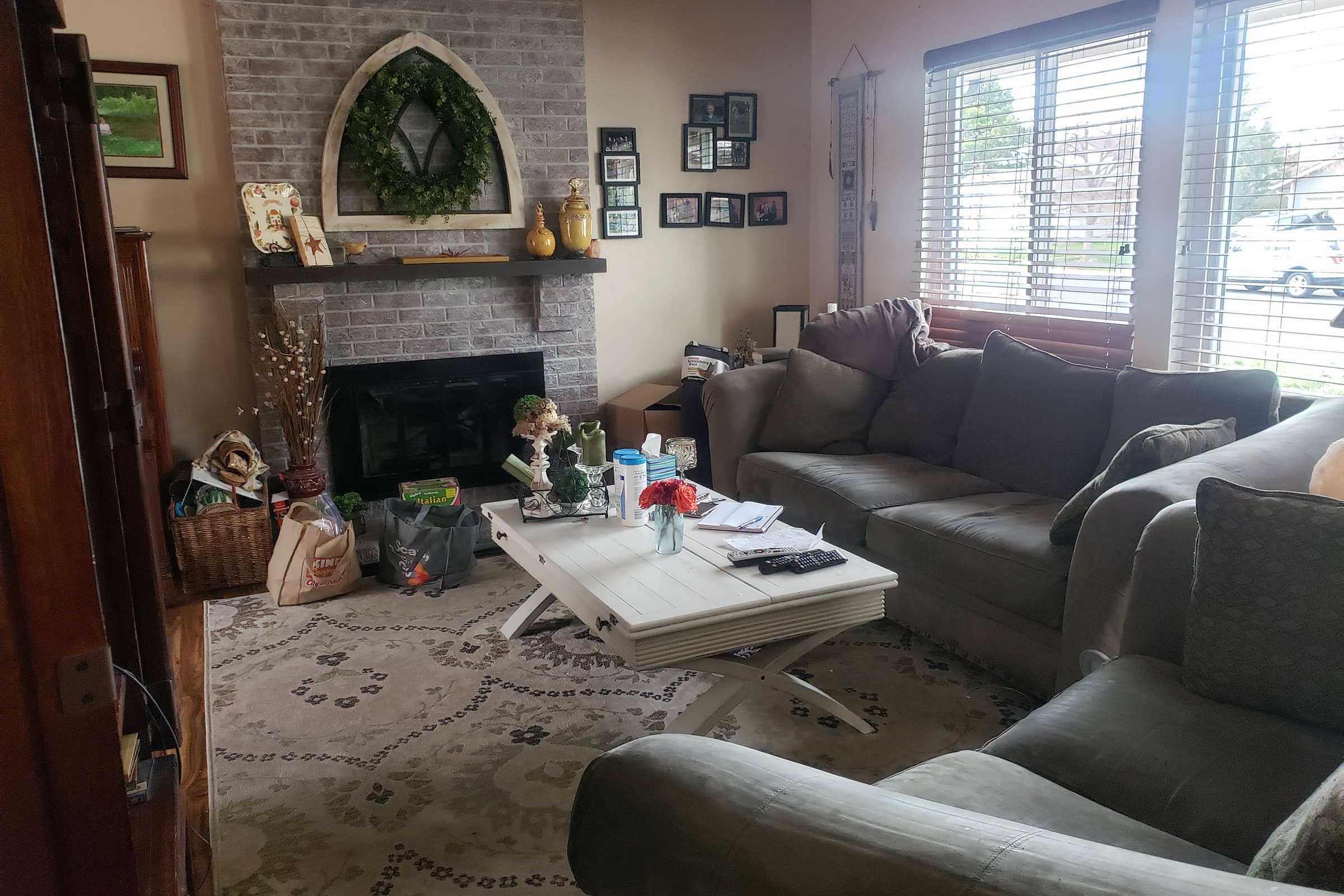 homenhance-living-room-laredo-before