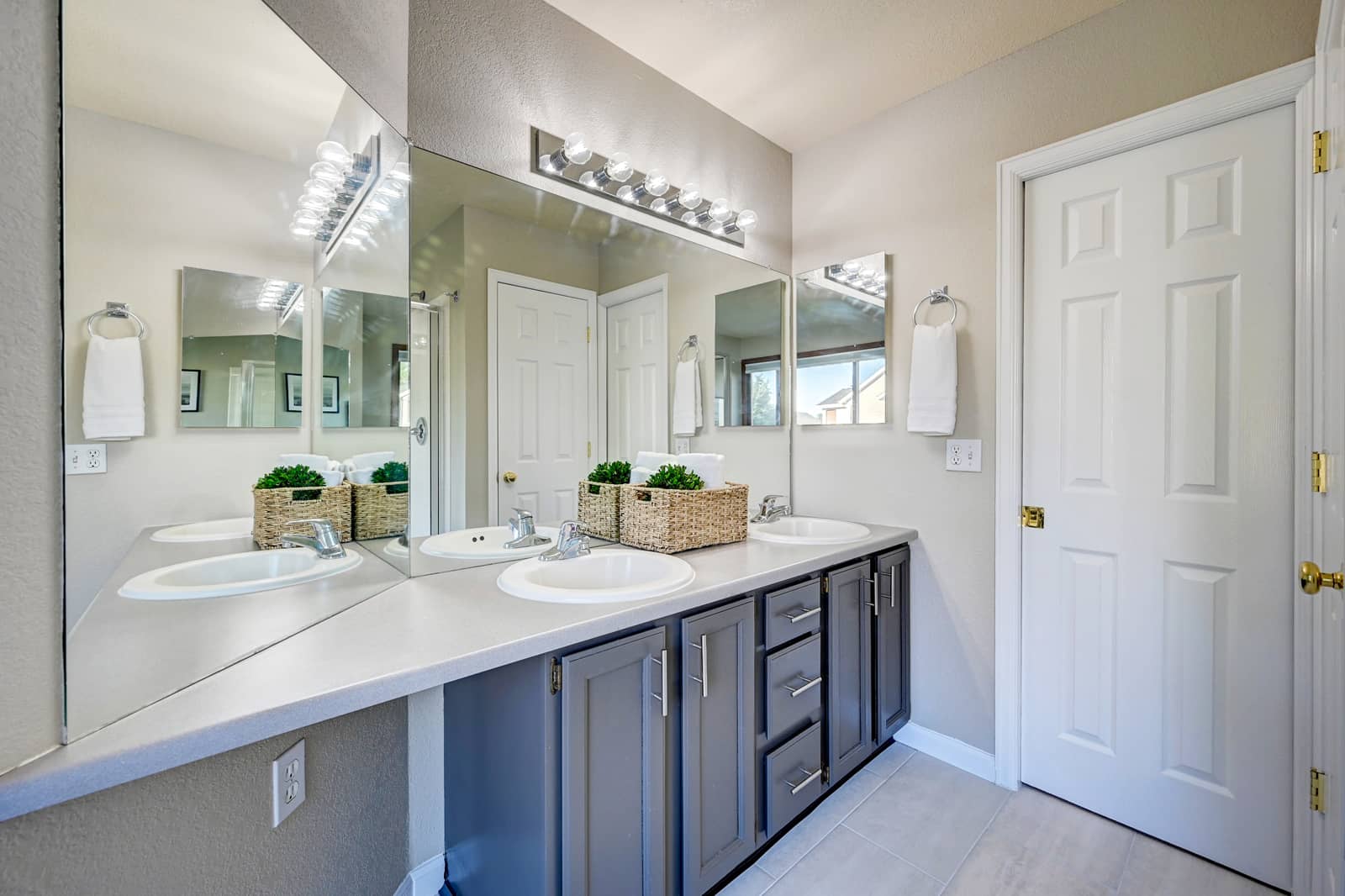 5756-s-danube-circle-aurora-after